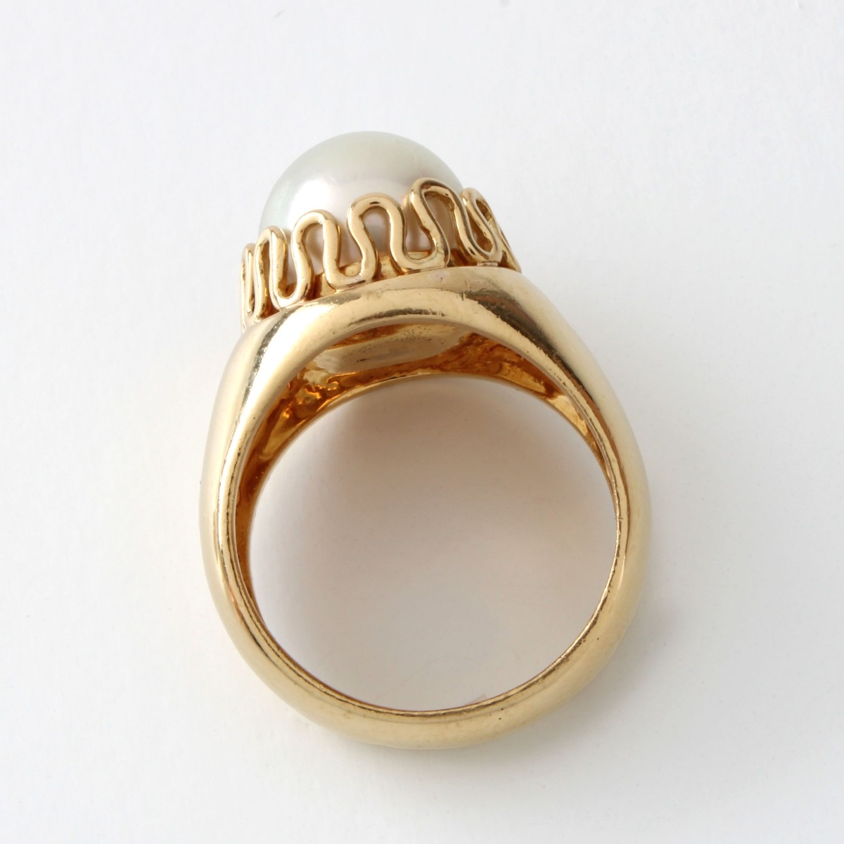 Pearl and 18K Ring