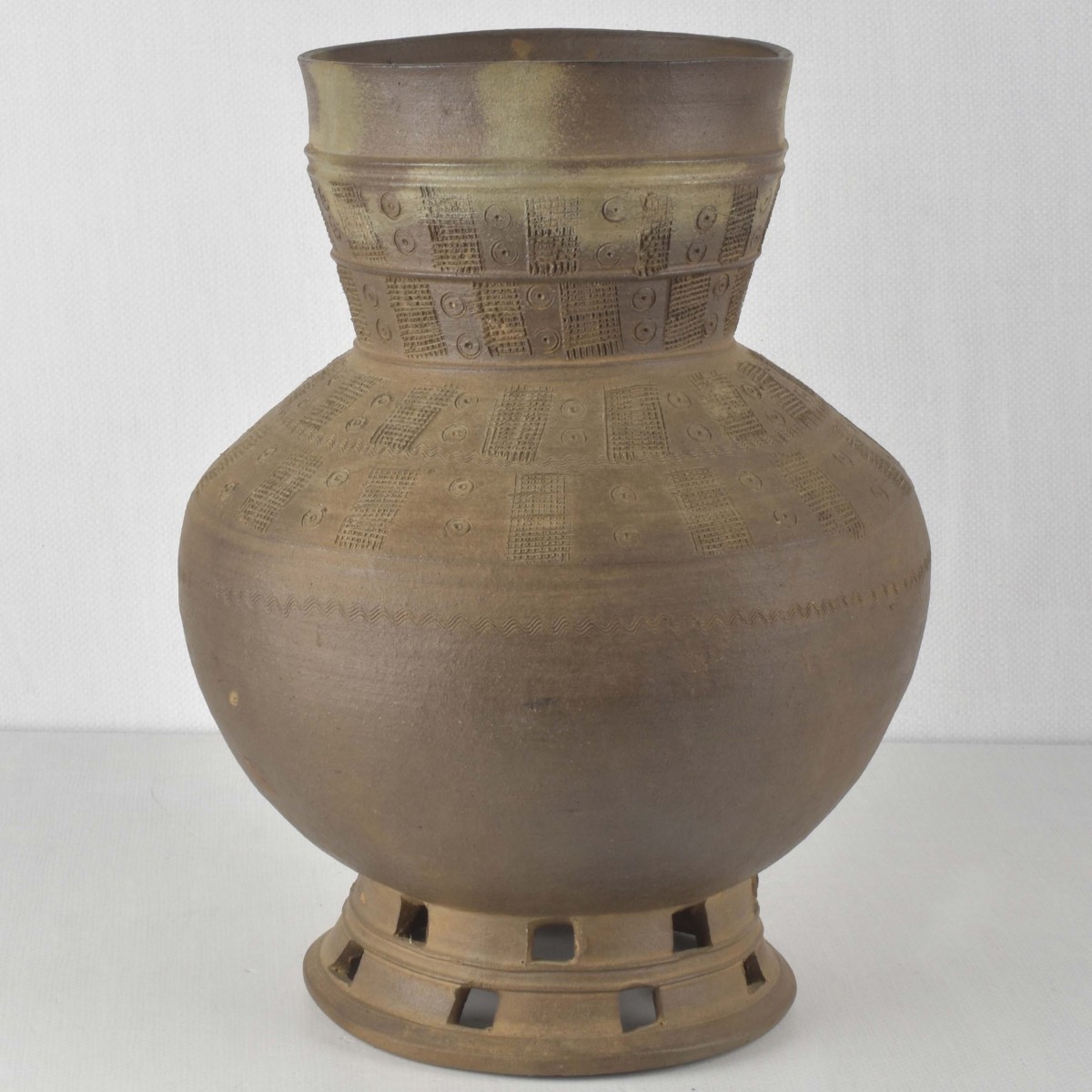 Korean Ash Glazed Pottery Urn