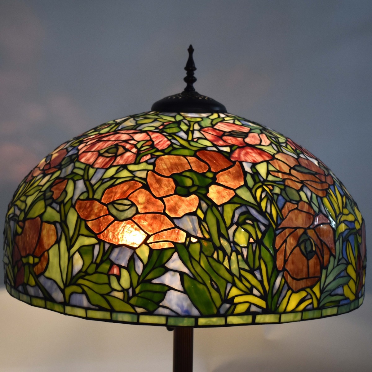 Tiffany-style Stained Glass Floor Lamp