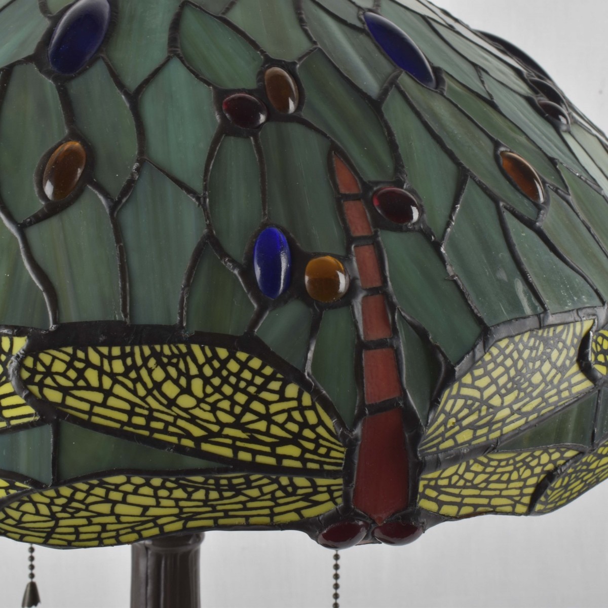 Tiffany-style Stained Glass Lamp