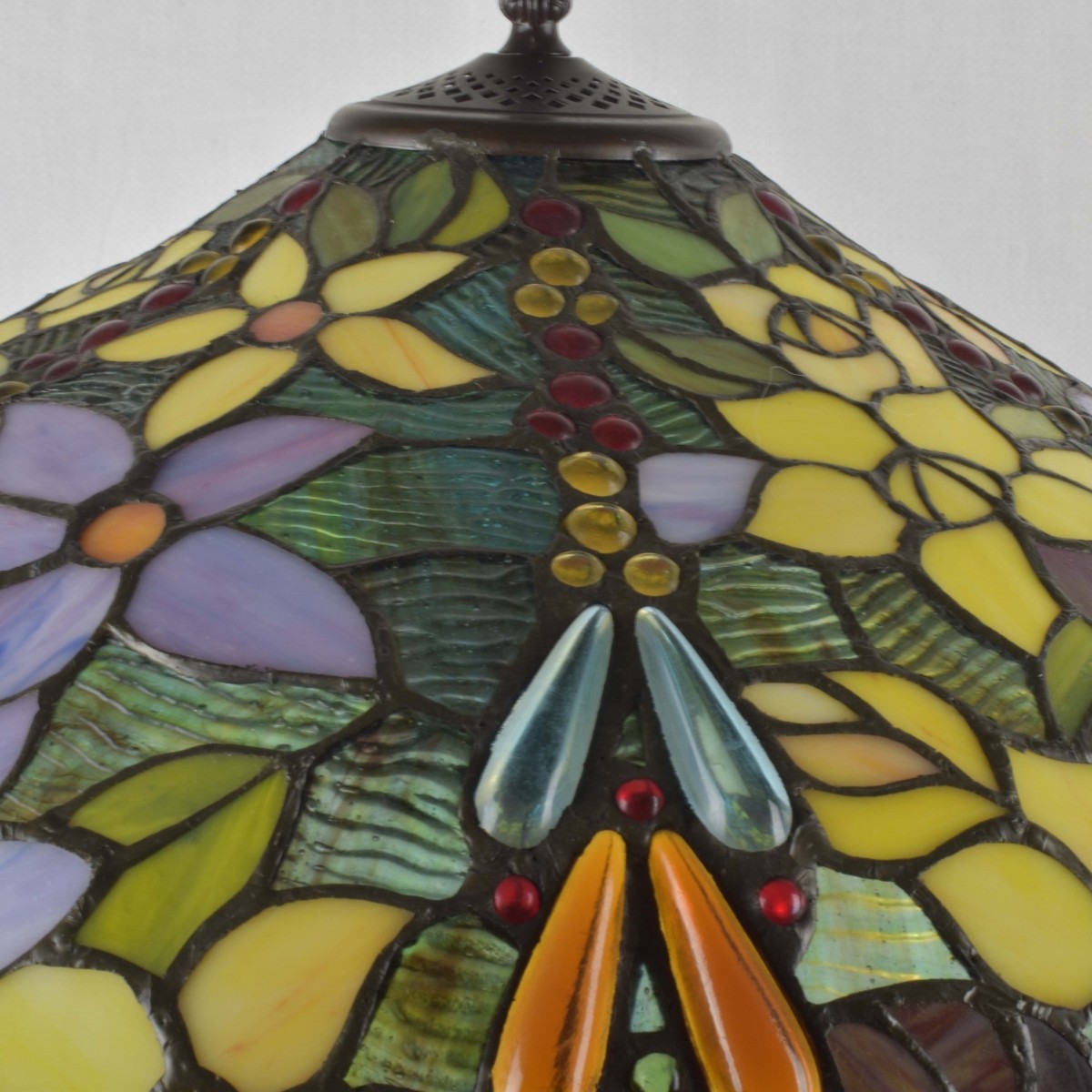 Tiffany-style Stained Glass Lamp