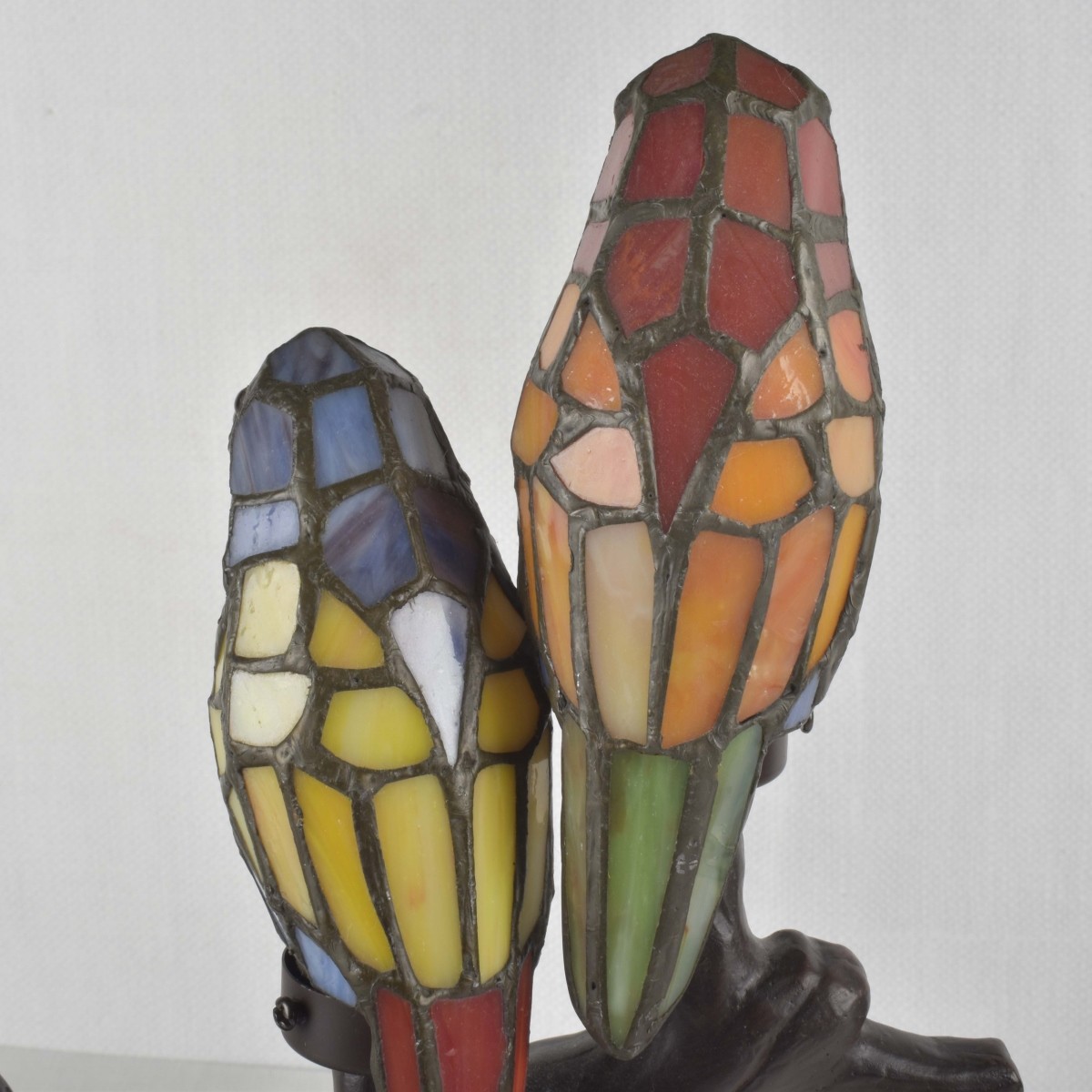 Tiffany-style Stained Glass Lamp