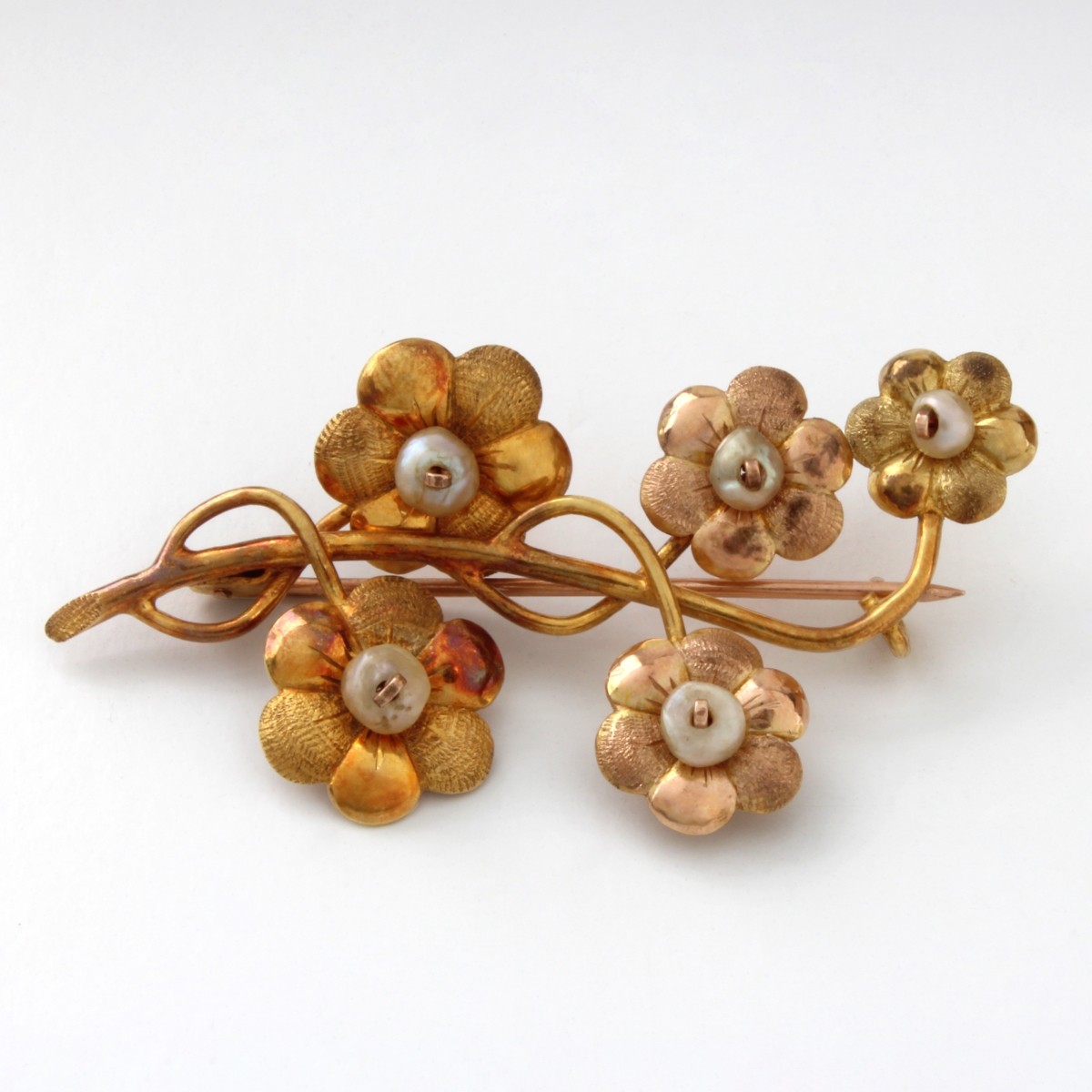 Antique Pearl and 15/16K Brooch
