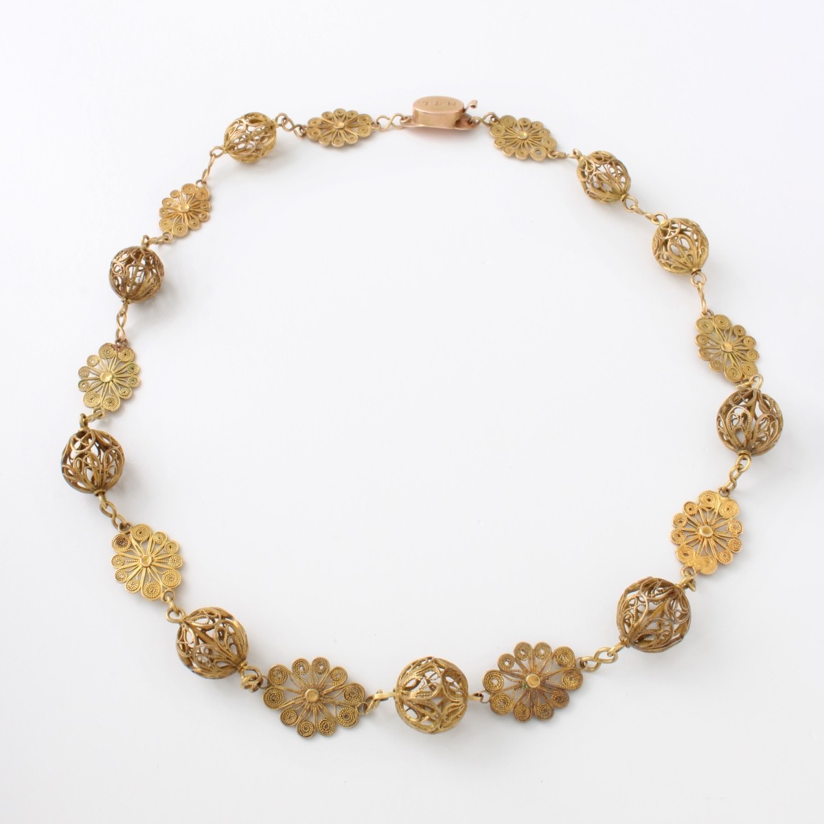 Antique 15-16K Necklace
