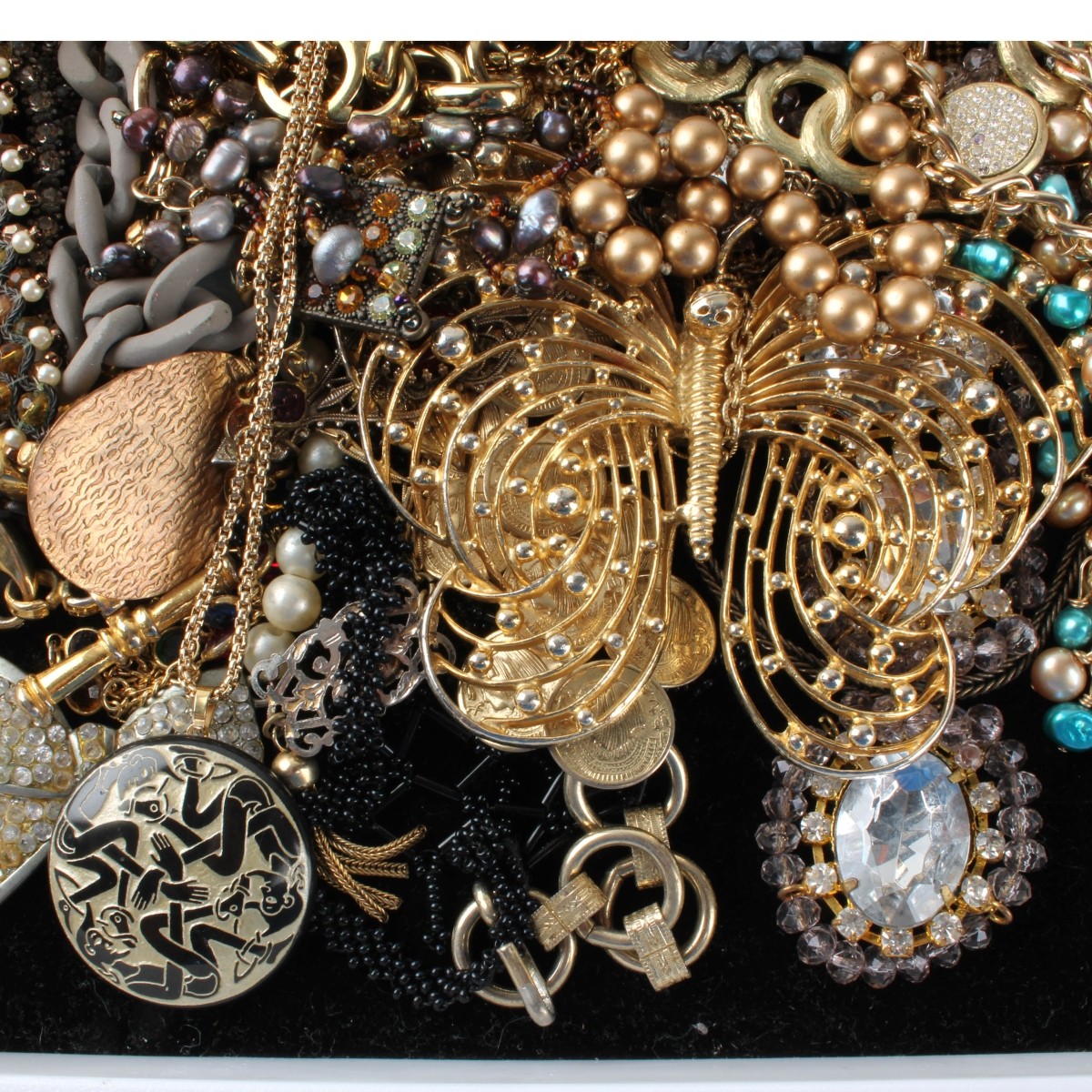 Tray Lot of Fashion Necklaces
