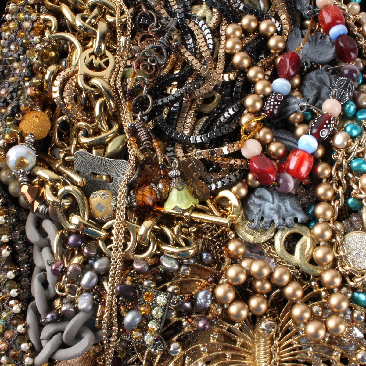 Tray Lot of Fashion Necklaces