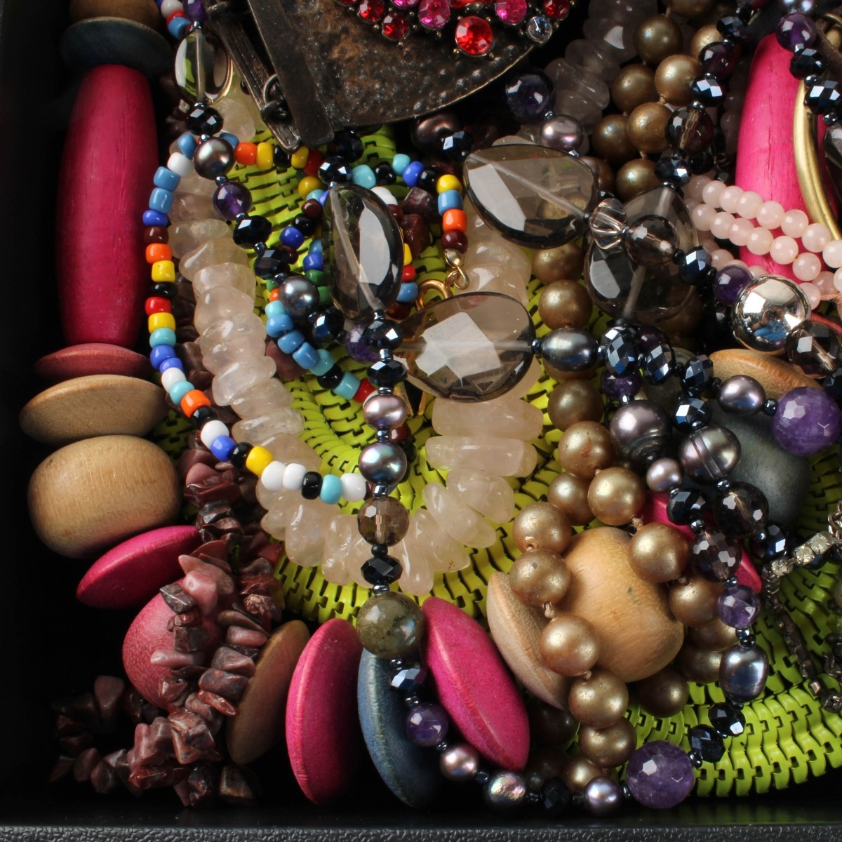 Tray Lot of Fashion Necklaces