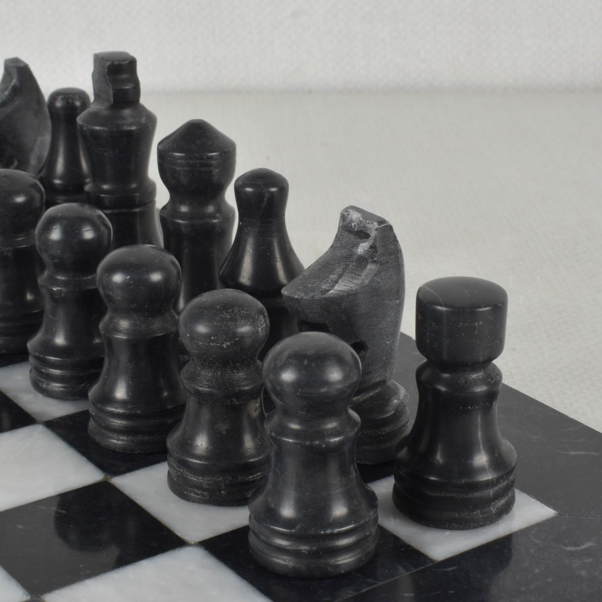 Black and White Onyx Chess Set