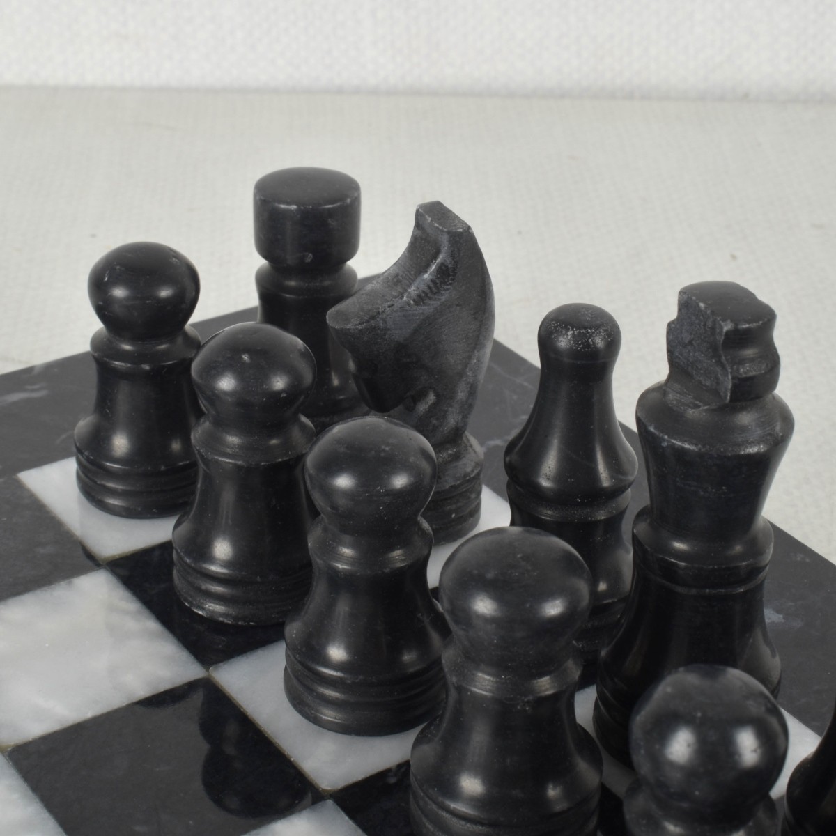 Black and White Onyx Chess Set
