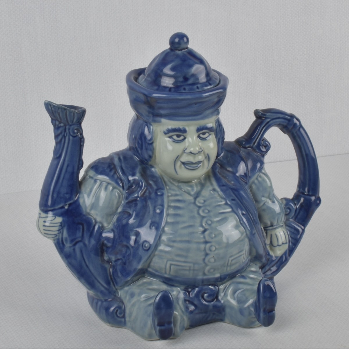 Victoria Ironstone Toby Teapot