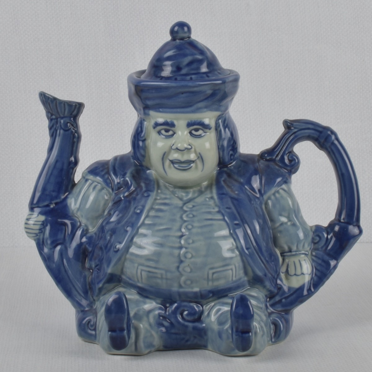 Victoria Ironstone Toby Teapot
