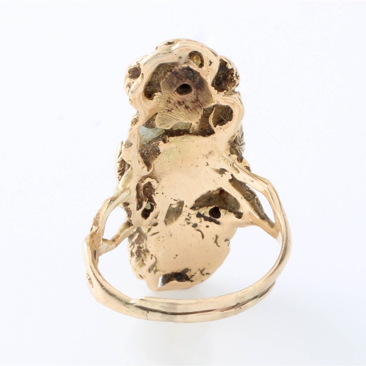 Opal and 18K Ring