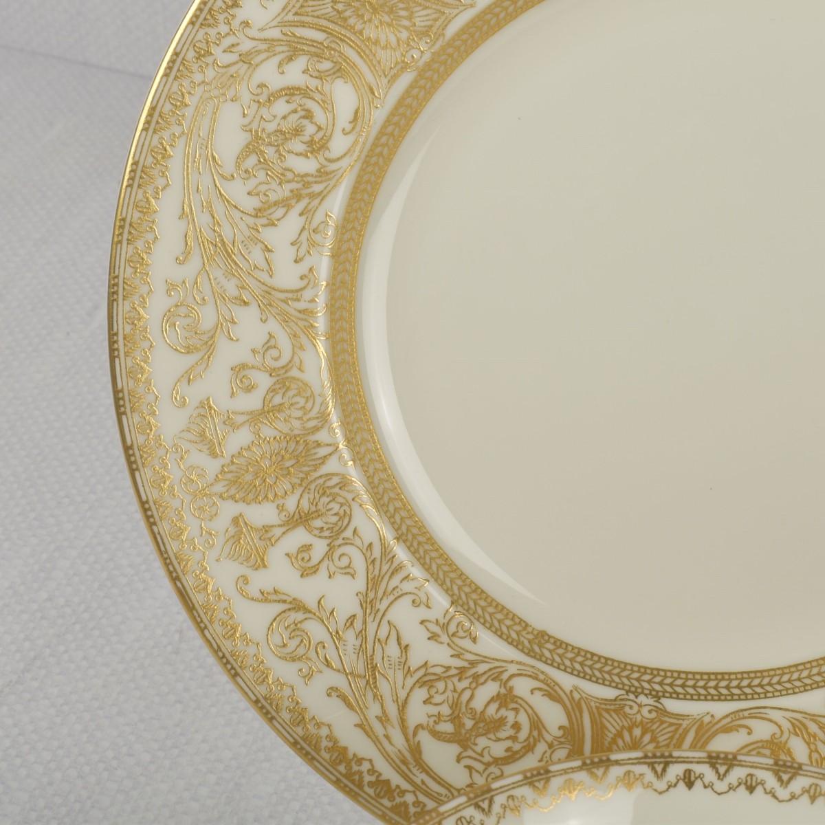 Royal Worcester "Embassy" Porcelain Dinner Service
