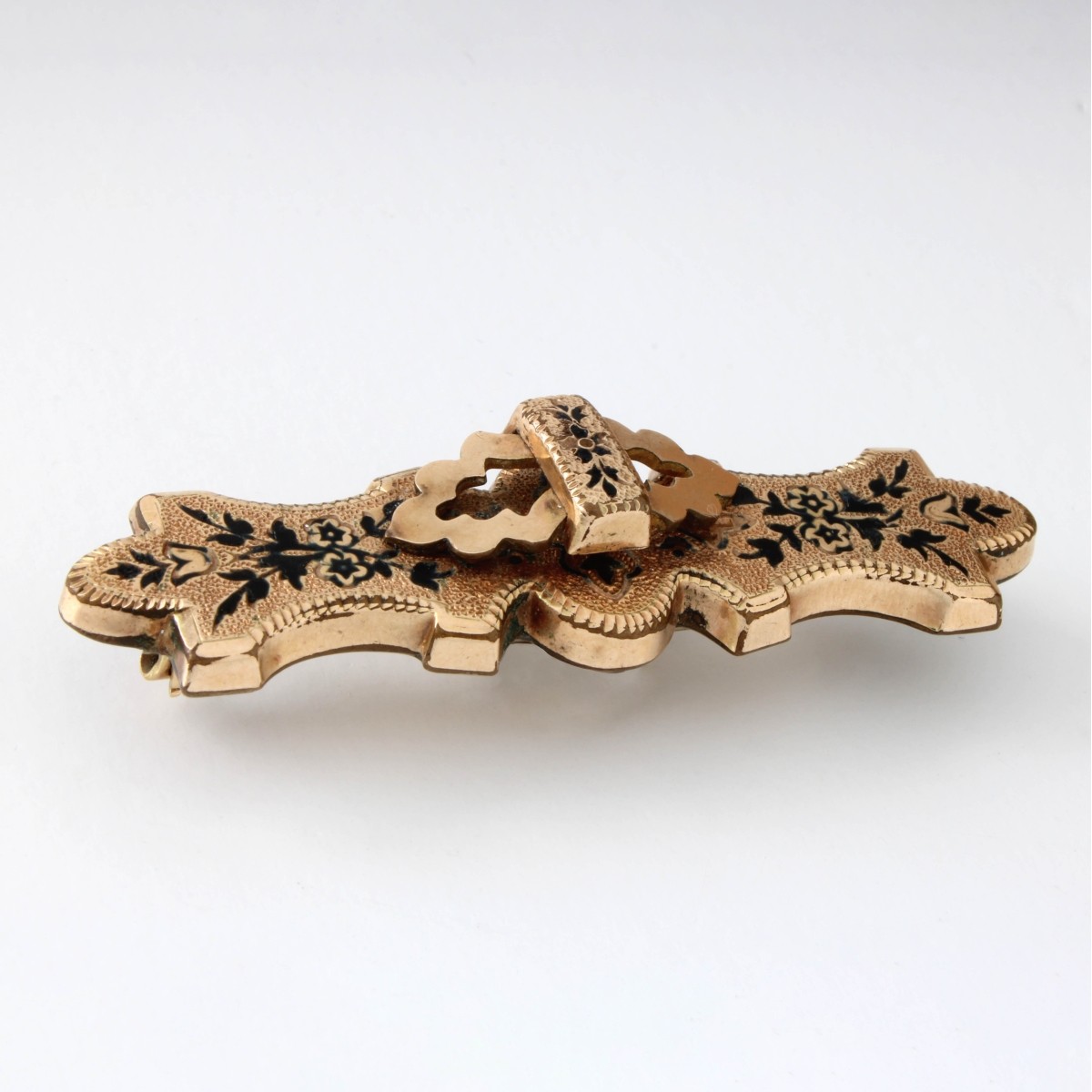 Antique 9K Brooch