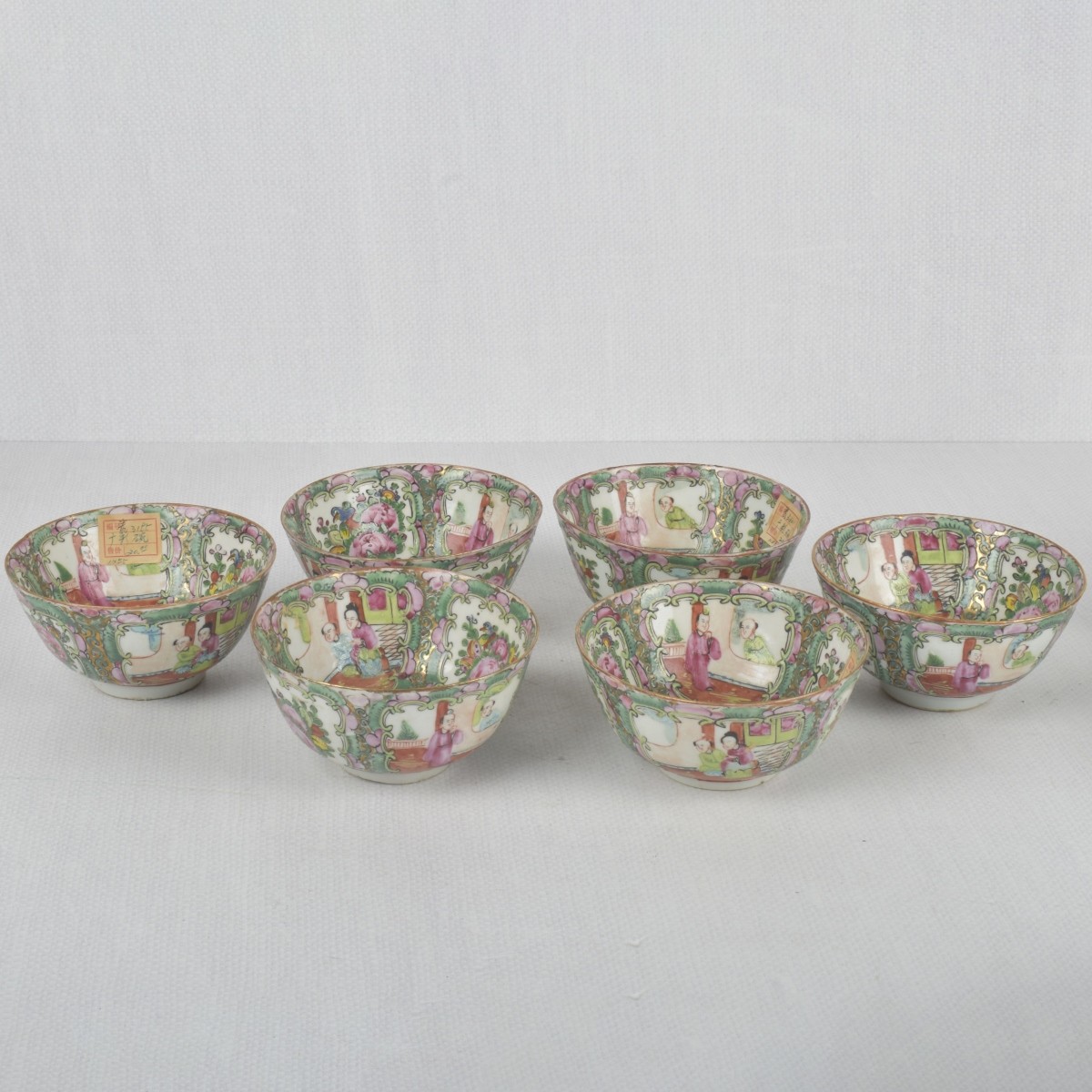 Chinese Famille Rose Medallion Pieces