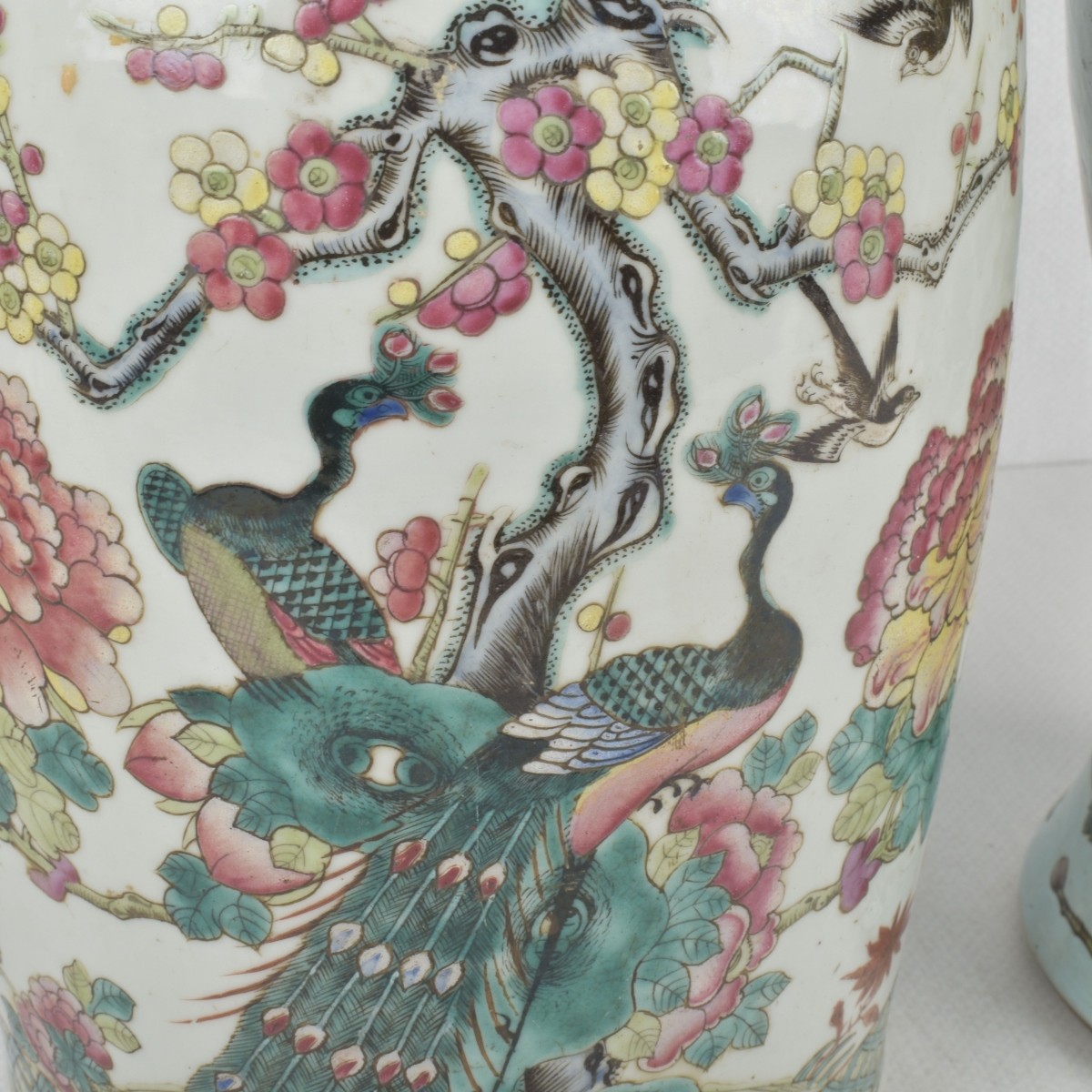 Vintage Chinese Rose Medallion Vases