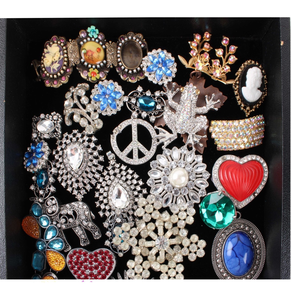 Tray Lot of Costume Jewelry & Parts
