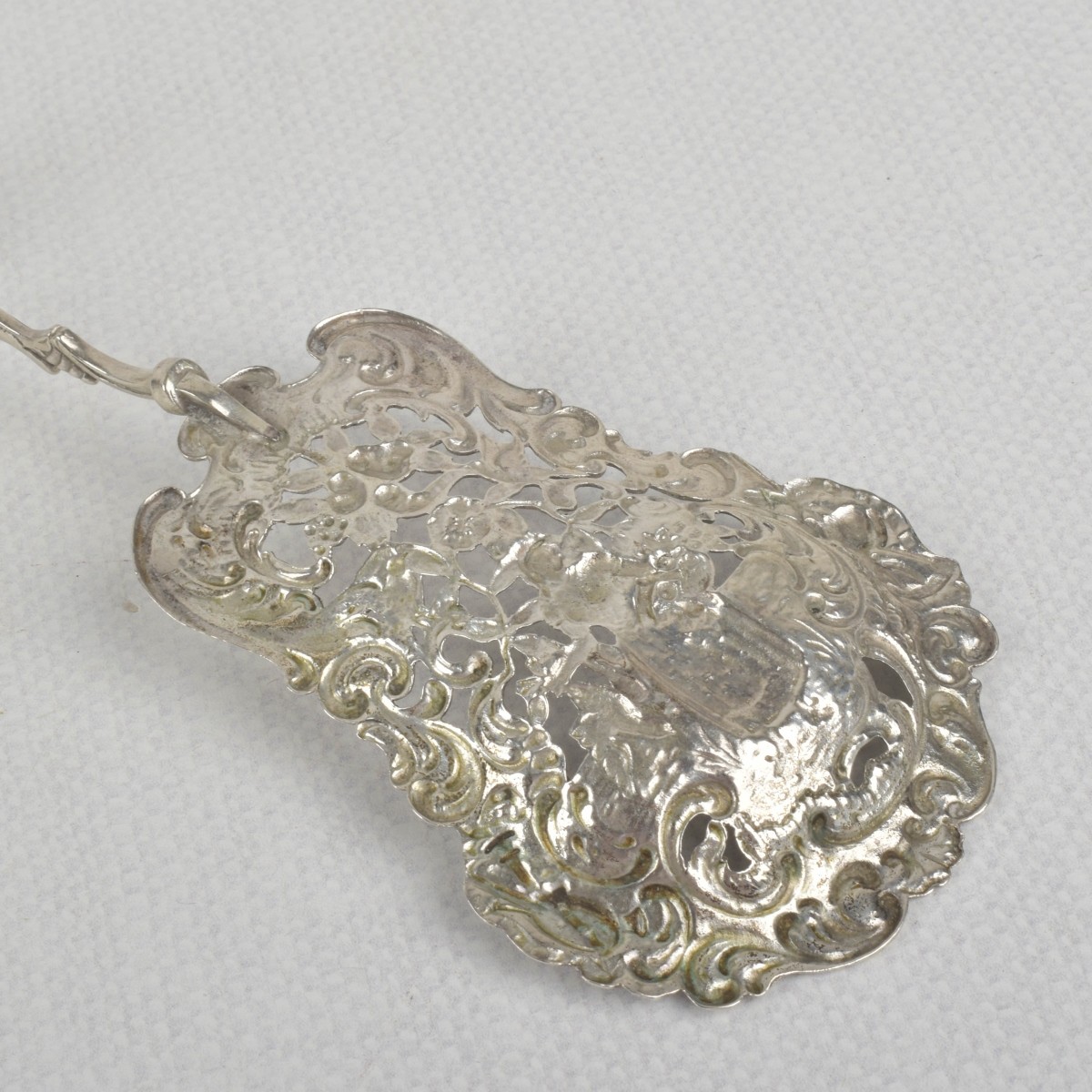 800 Silver Pieces