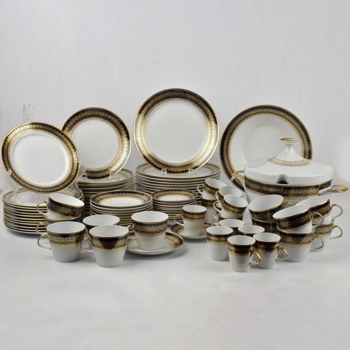 German Lichte "Echt Kobalt" Dinner Service