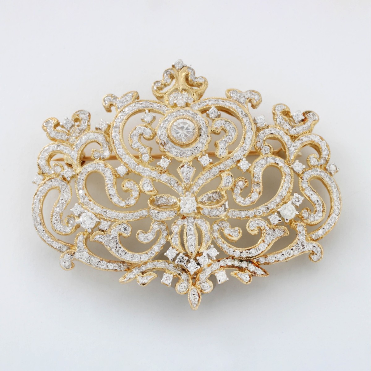 Diamond and 18K Pendant / Brooch