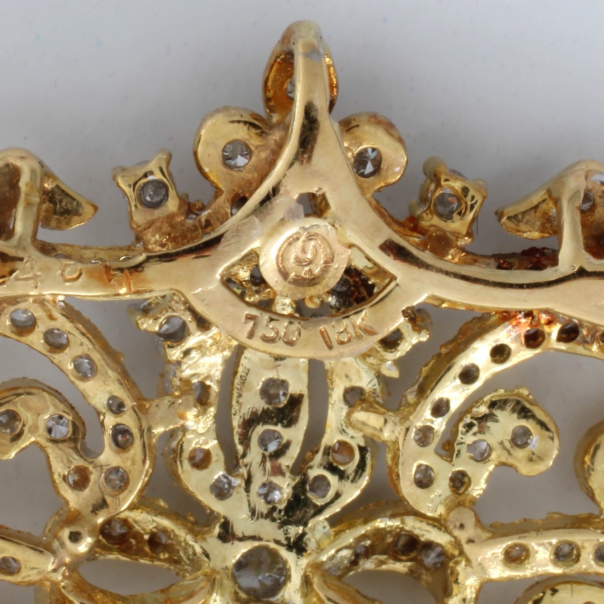 Diamond and 18K Pendant / Brooch