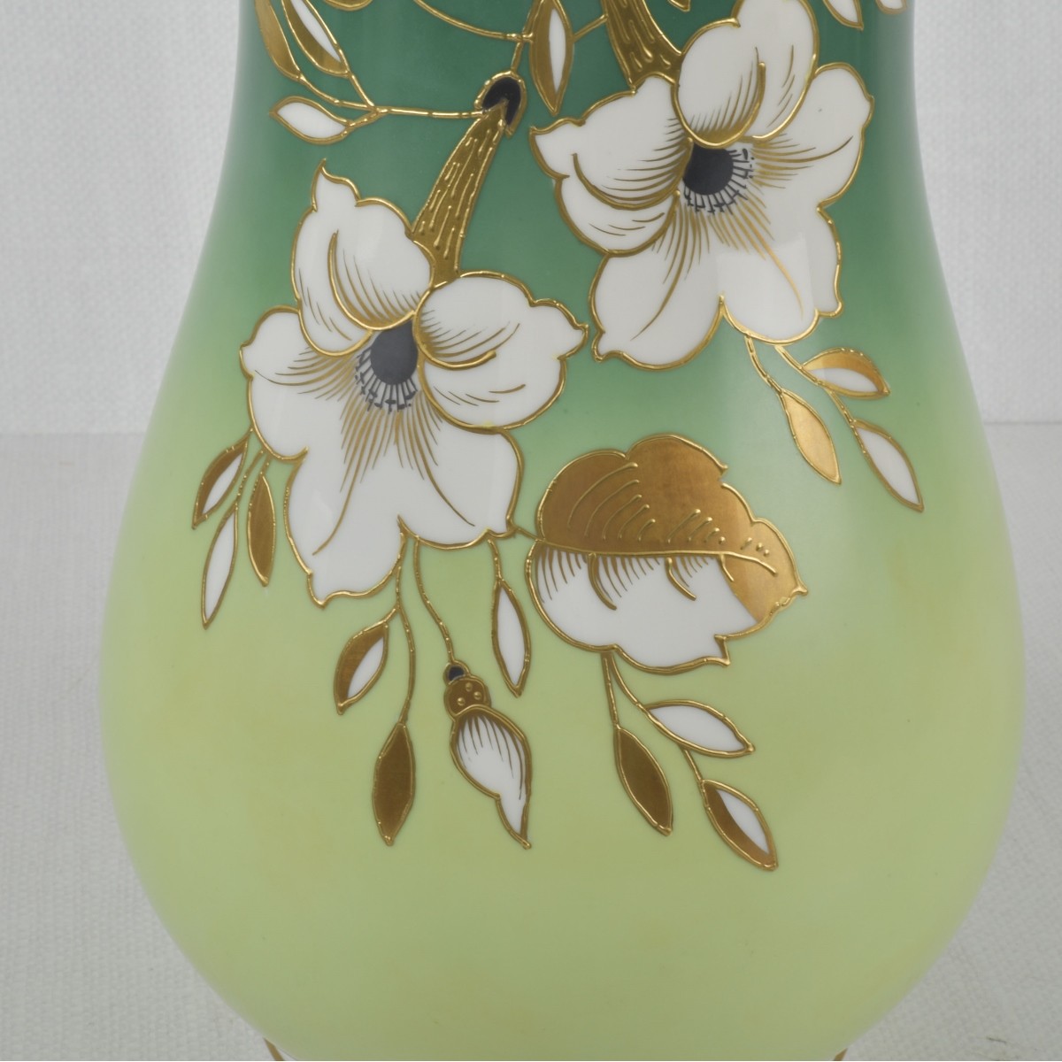 Wallendorf 1764 German Vase