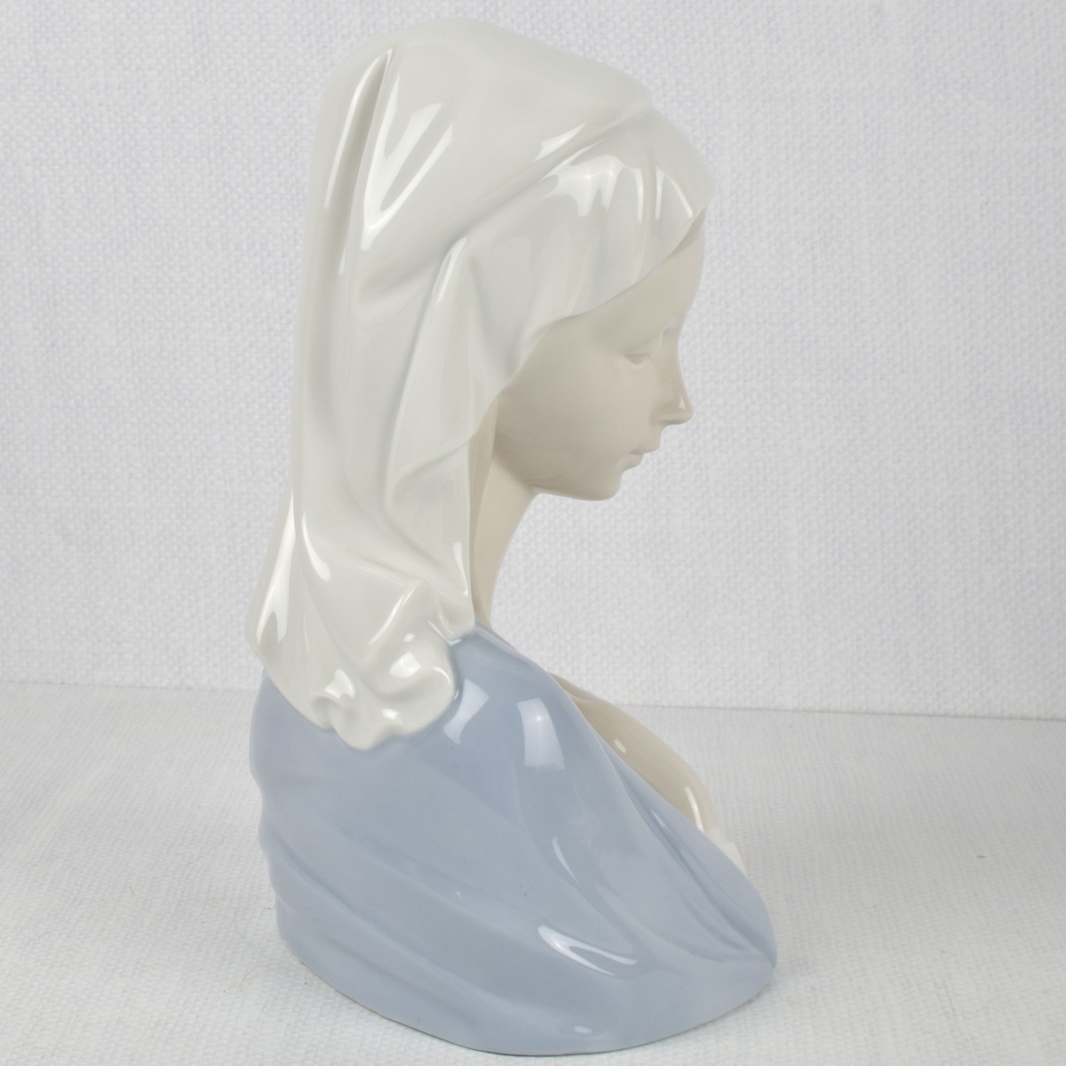 Lladro Figurine