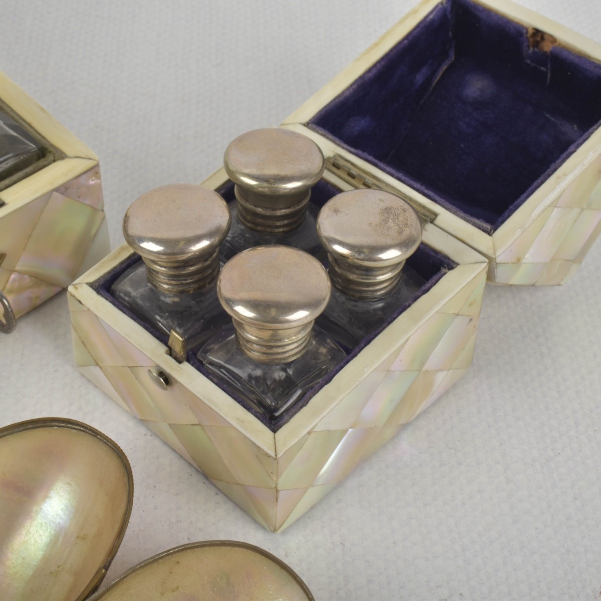Mother of Pearl Pieces