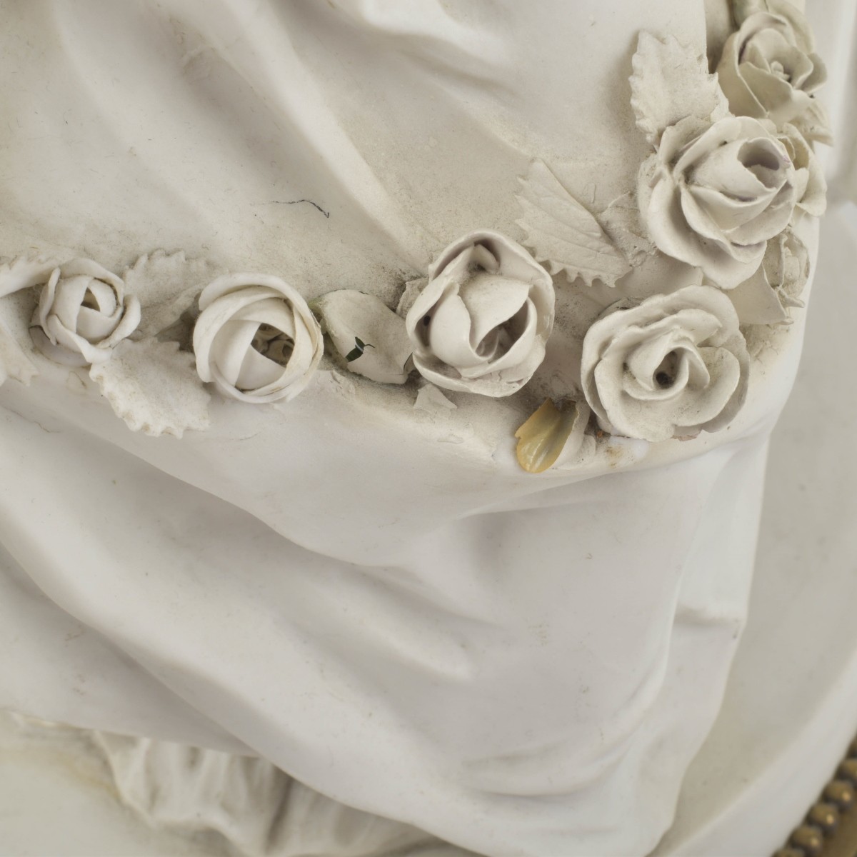 Biscuit Three Graces Lamp