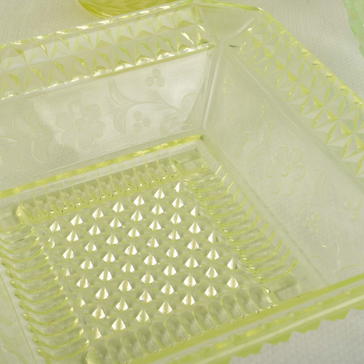 Vaseline Uranium Glass