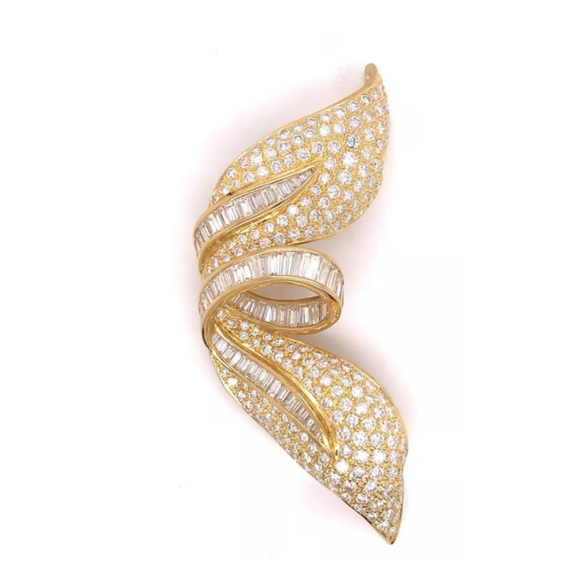 Diamond and 18K Brooch