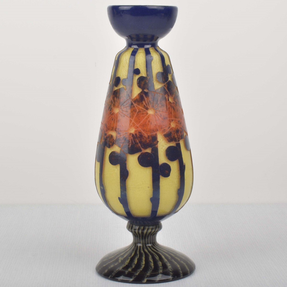 Schneider Le Verre Francais Vase