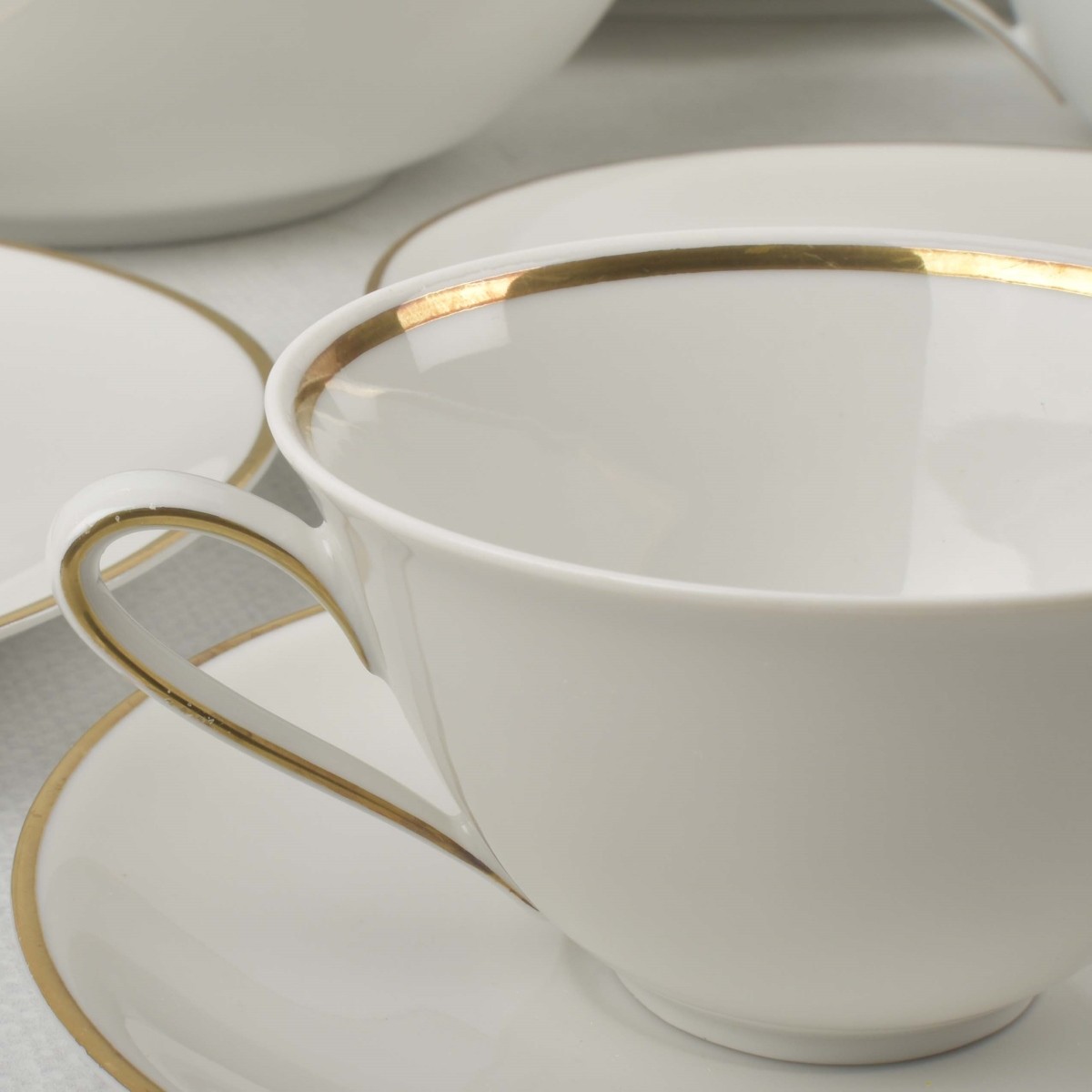 Hutschenreuther "Olivia" Dinnerware