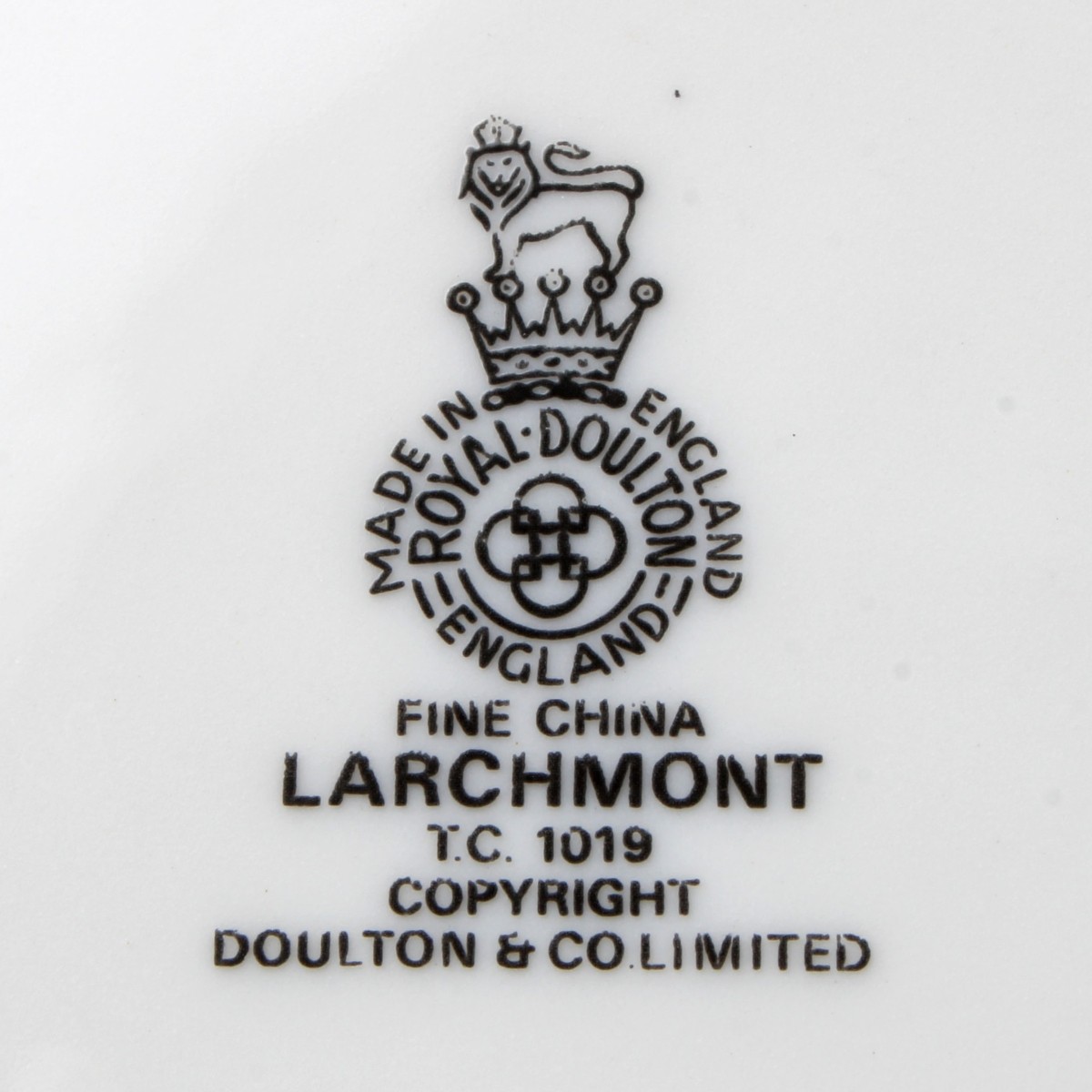 Royal Doulton "Larchmont" Dinner Service