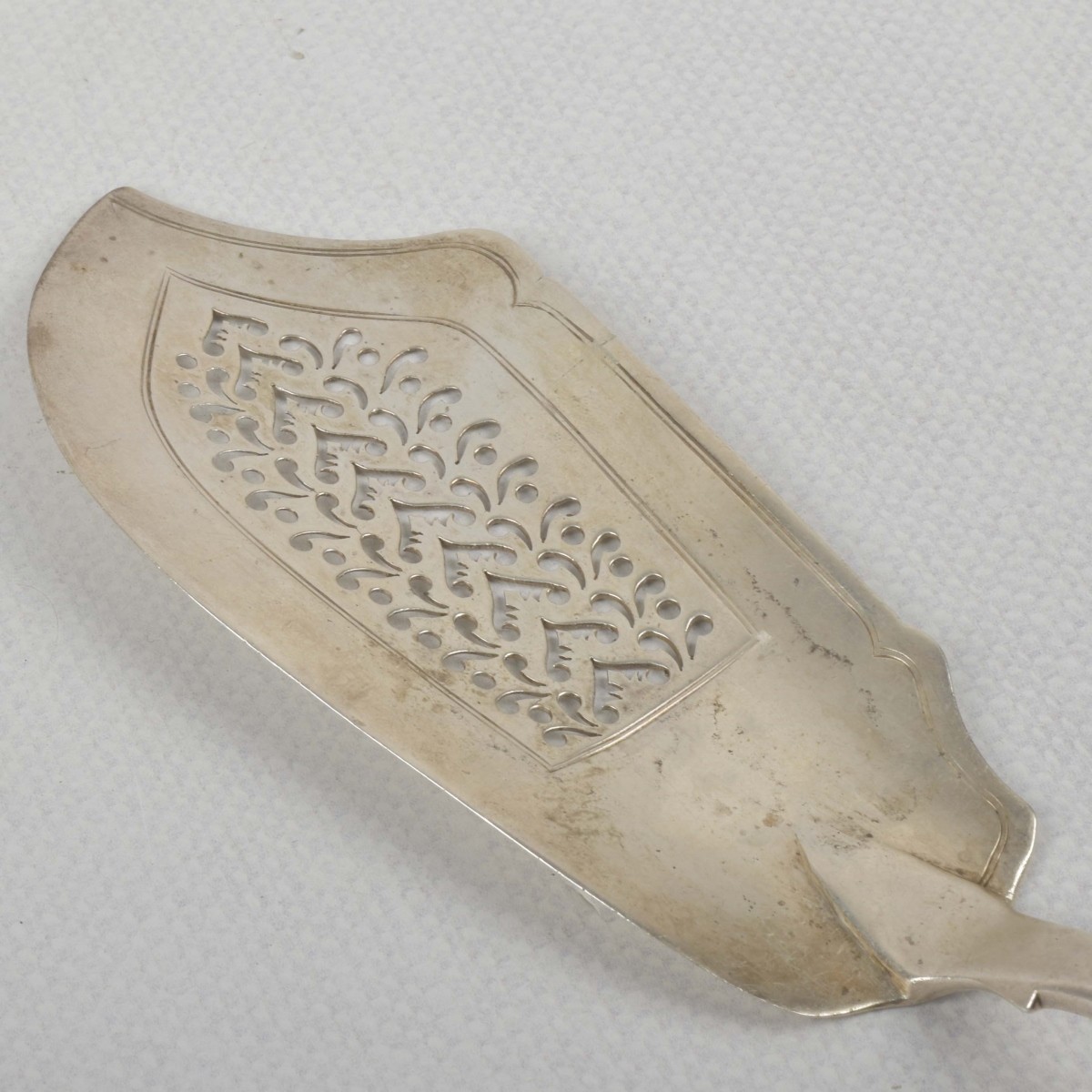 English Sterling Silver Fish Server